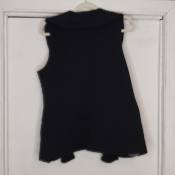 Luii Black Vest with Ruffle Dark Academia Style - Picture 6 of 6